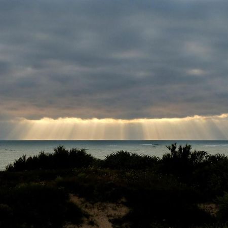 Hotel De La Petite Plage Saint-Georges-d'Oleron Bagian luar foto