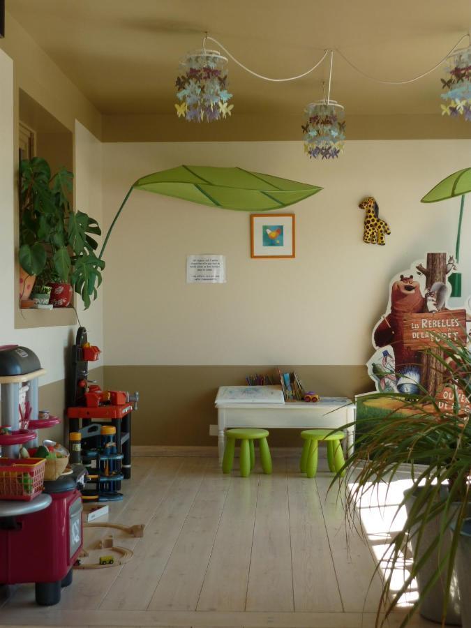 Hotel De La Petite Plage Saint-Georges-d'Oleron Bagian luar foto